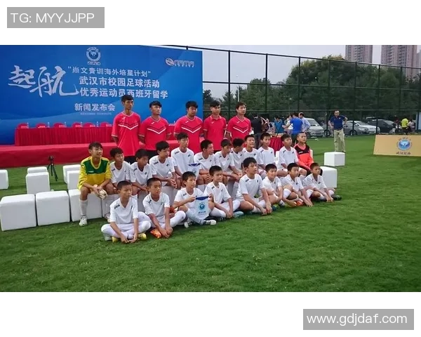 武汉足球队在足球耐力排行榜中荣获第五名展现出强大实力与拼搏精神